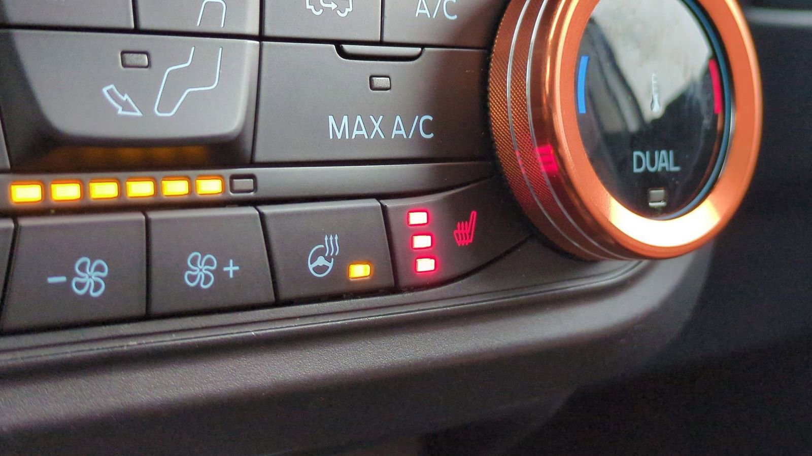 Certified 2023 Ford Maverick Lariat w/ Lariat Luxury Package image 40