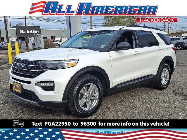 Certified 2023 Ford Explorer XLT w/ Equipment Group 202A AWD/4WD image 1