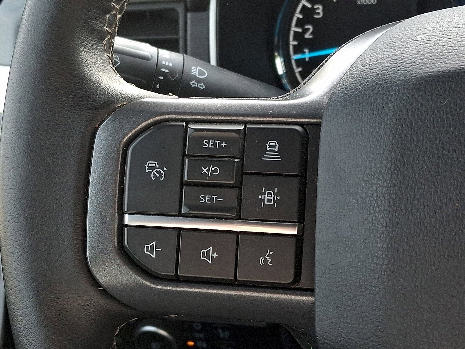 Certified 2023 Ford F150 XLT w/ Equipment Group 302A High image 19