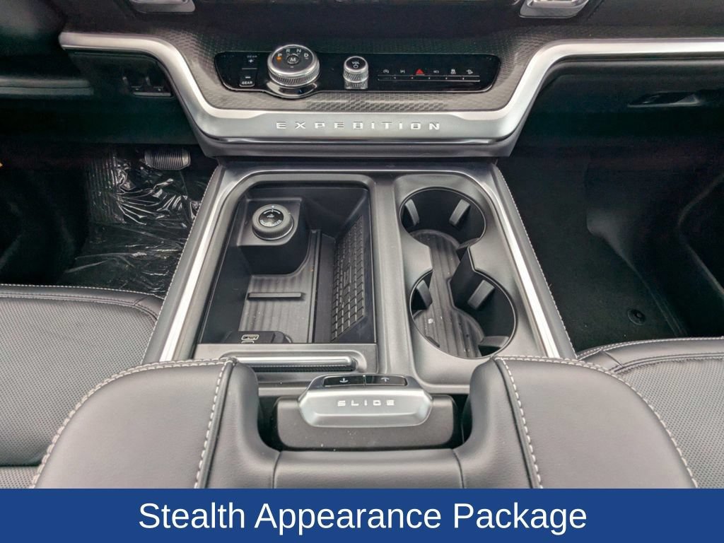 Certified 2025 Ford Expedition Platinum w/ Stealth Performance Package AWD/4WD image 26