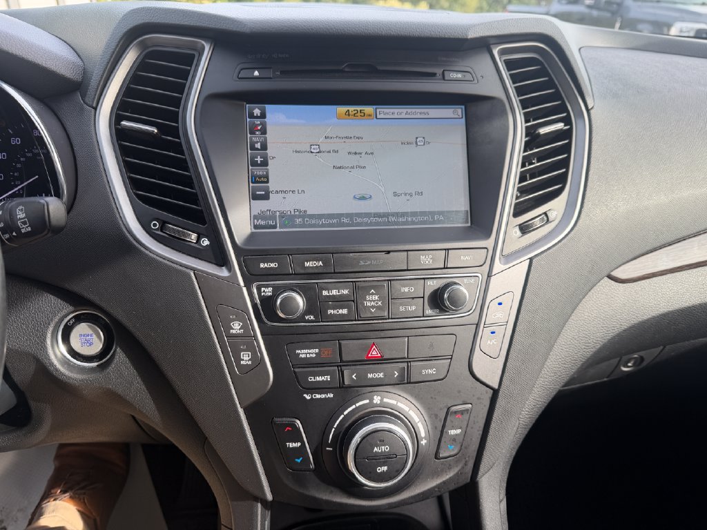 Used 2017 Hyundai Santa Fe Sport FWD image 29