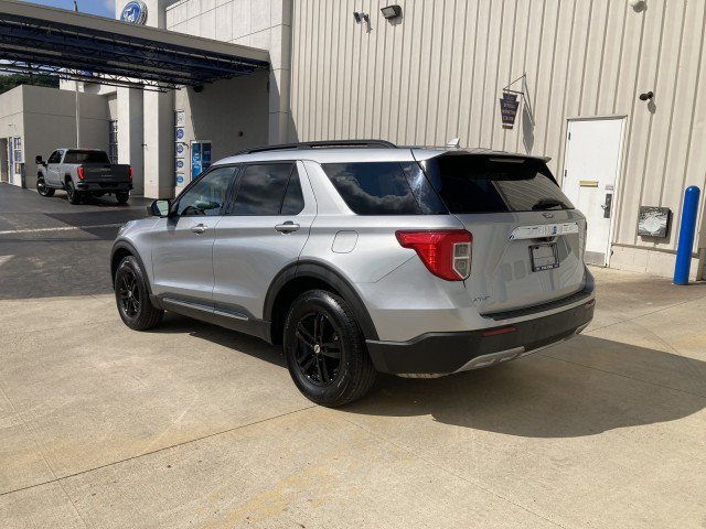 Certified 2020 Ford Explorer XLT w/ Equipment Group 202A AWD/4WD image 20