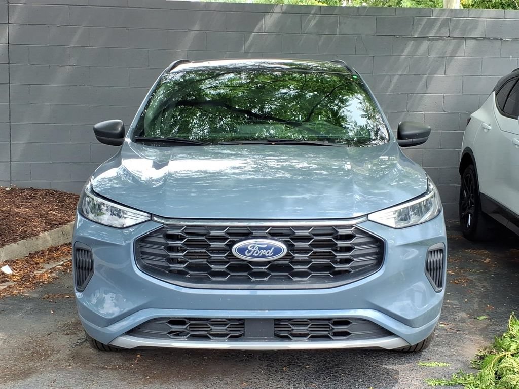 Certified 2023 Ford Escape ST-Line w/ Tech Pack #1 AWD/4WD image 5