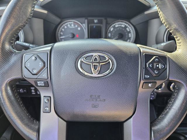Used 2017 Toyota Tacoma TRD Sport AWD/4WD image 29