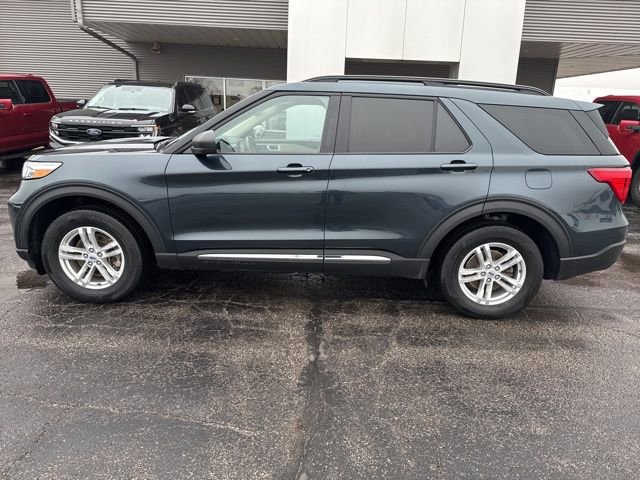 Certified 2023 Ford Explorer XLT w/ Equipment Group 202A AWD/4WD image 2