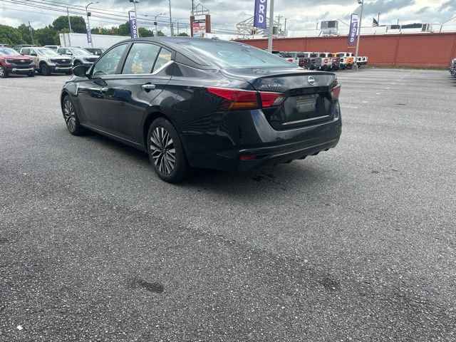 Used 2024 Nissan Altima 2.5 SV FWD image 7