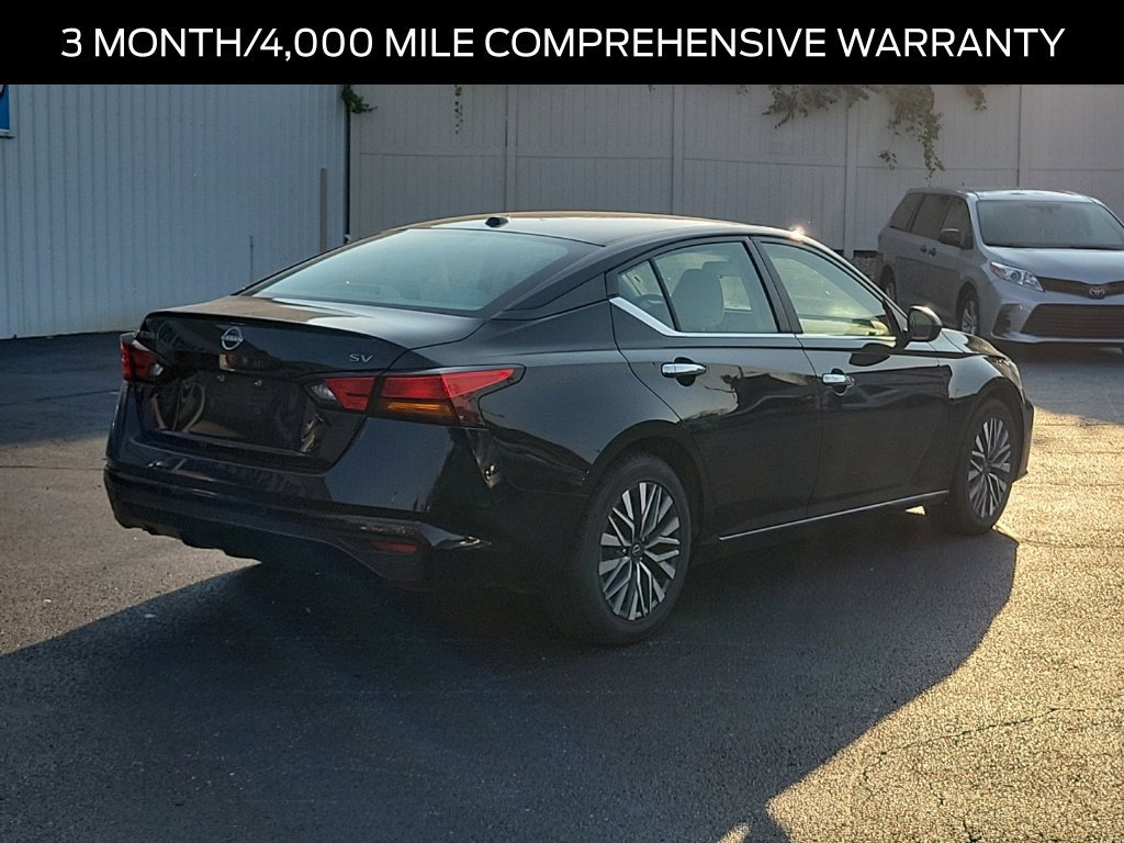Used 2024 Nissan Altima 2.5 SV FWD image 4