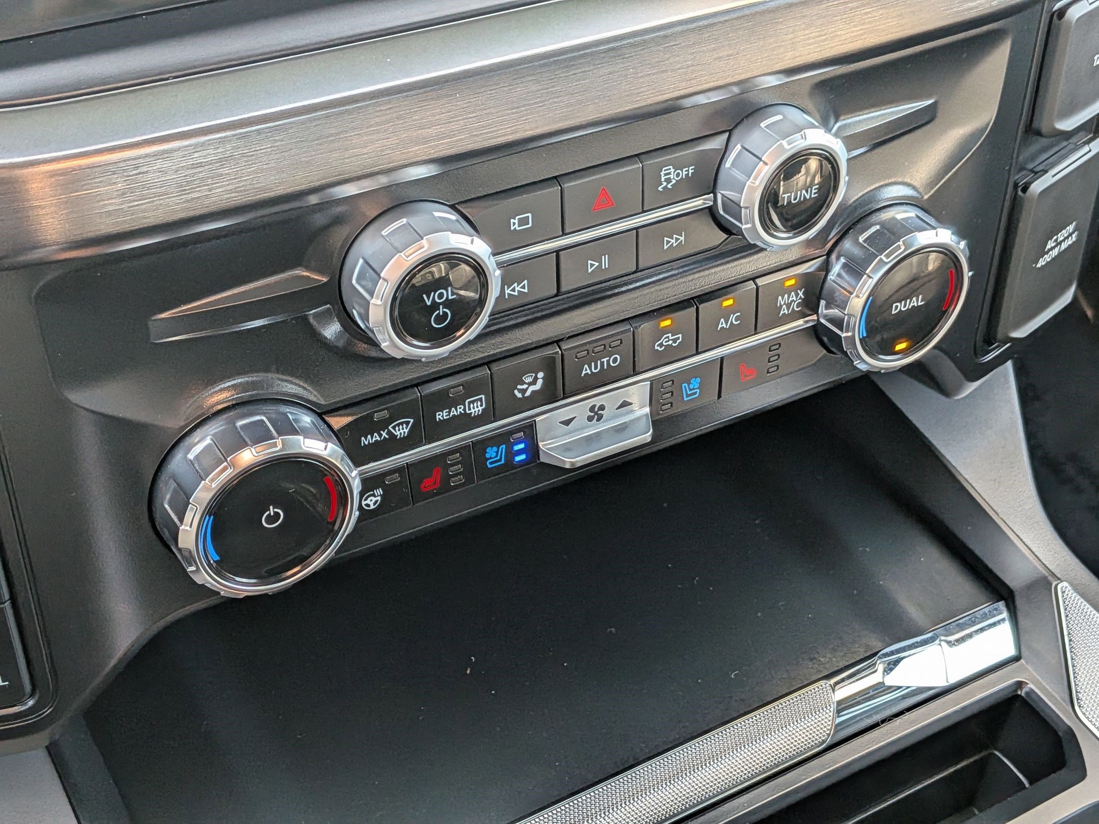 Certified 2025 Ford F250 Lariat AWD/4WD image 25