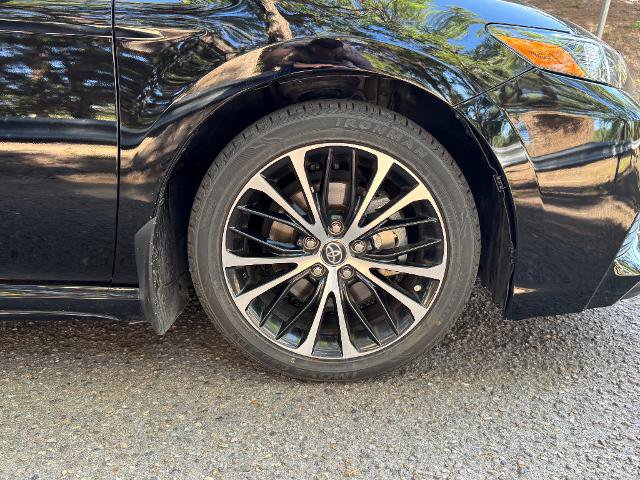 Used 2024 Toyota Camry SE FWD image 4