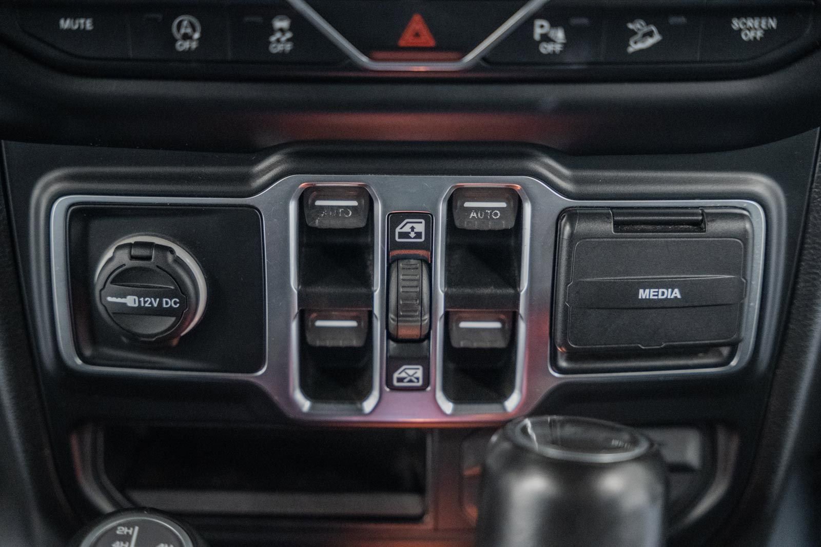 Used 2019 Jeep Wrangler Unlimited Sahara w/ Quick Order Package 24M Moab image 29