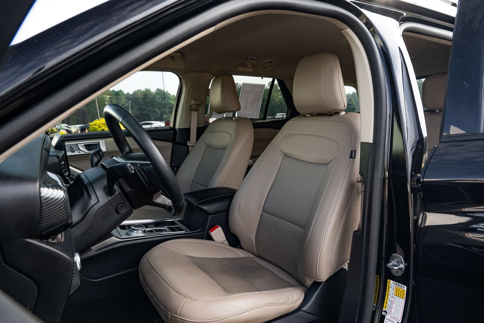Certified 2021 Ford Explorer Limited w/ Hybrid Equipment Group 310A RWD image 20