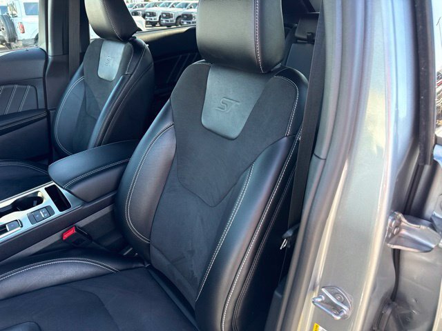Certified 2024 Ford Edge ST w/ Equipment Group 401A AWD/4WD image 17