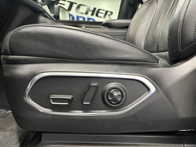Used 2022 Jeep Wagoneer Series III w/ Premium Group I AWD/4WD image 7