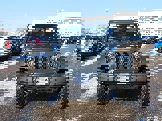 Used 2017 Jeep Wrangler Unlimited Rubicon w/ Connectivity Group image 8