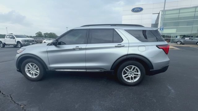 Certified 2025 Ford Explorer Active RWD image 5