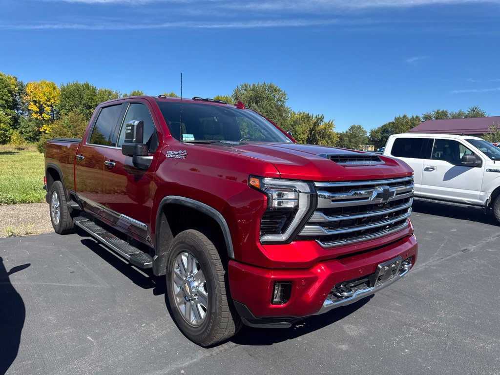Used 2024 Chevrolet Silverado 3500 High Country w/ High Country Premium Package AWD/4WD image 2