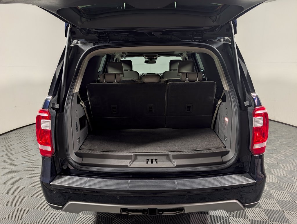 Certified 2021 Ford Expedition XLT RWD image 6