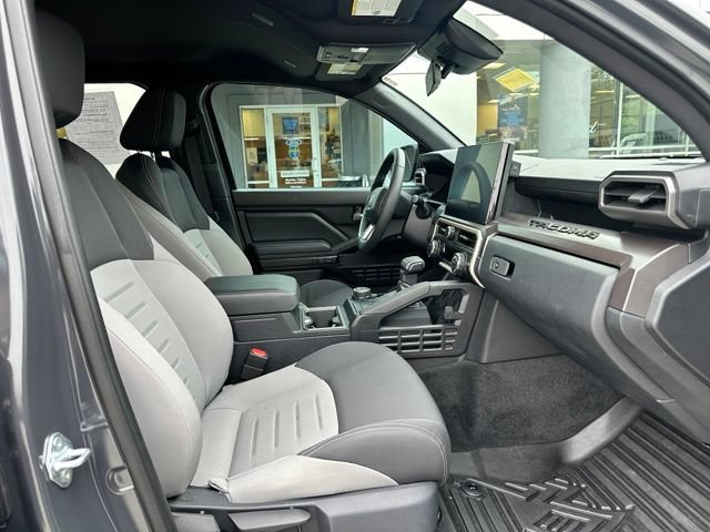 Used 2024 Toyota Tacoma TRD Sport AWD/4WD image 47