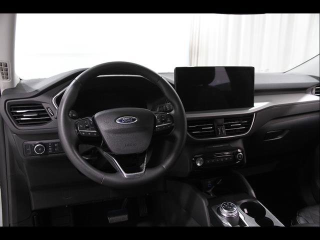 Certified 2023 Ford Escape Platinum w/ Premium Technology Package AWD/4WD image 6