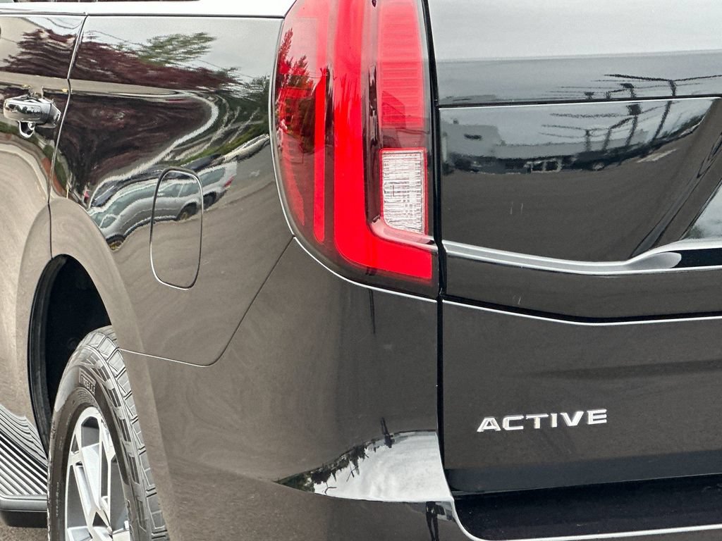 Certified 2025 Ford Expedition Active AWD/4WD image 25