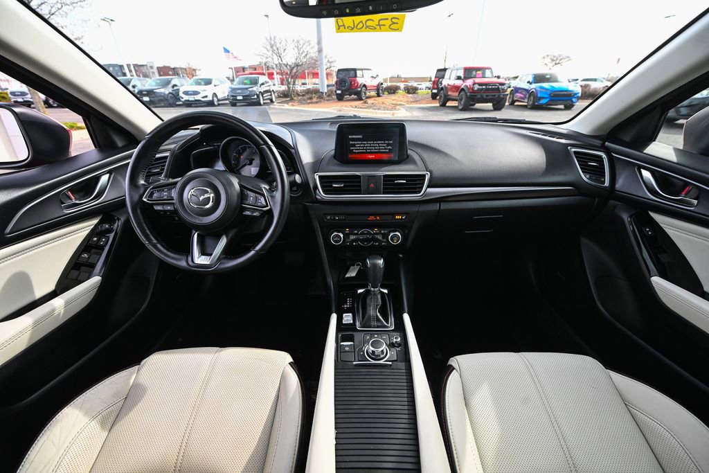 Used 2018 MAZDA MAZDA3 Grand Touring w/ Premium Equipment Package FWD image 28