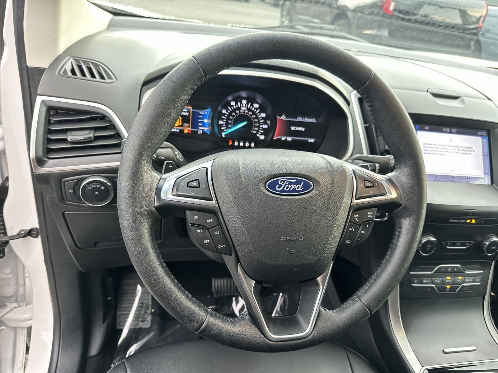 Certified 2019 Ford Edge SEL w/ Equipment Group 201A AWD/4WD image 17