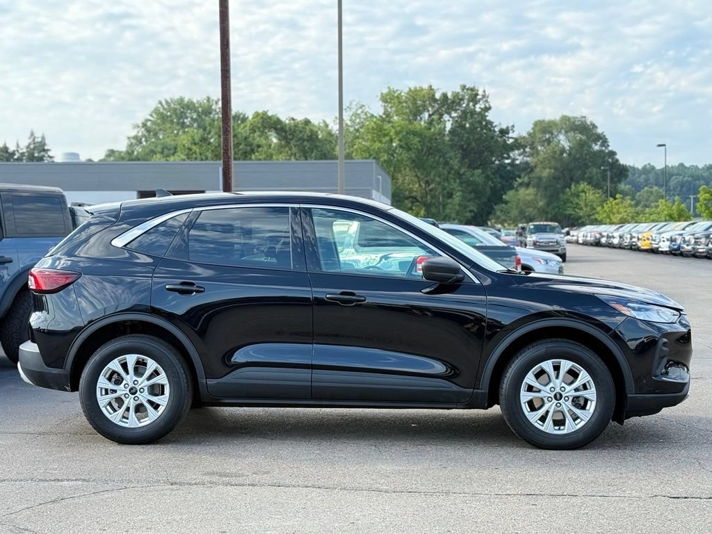 Certified 2024 Ford Escape Active AWD/4WD image 25