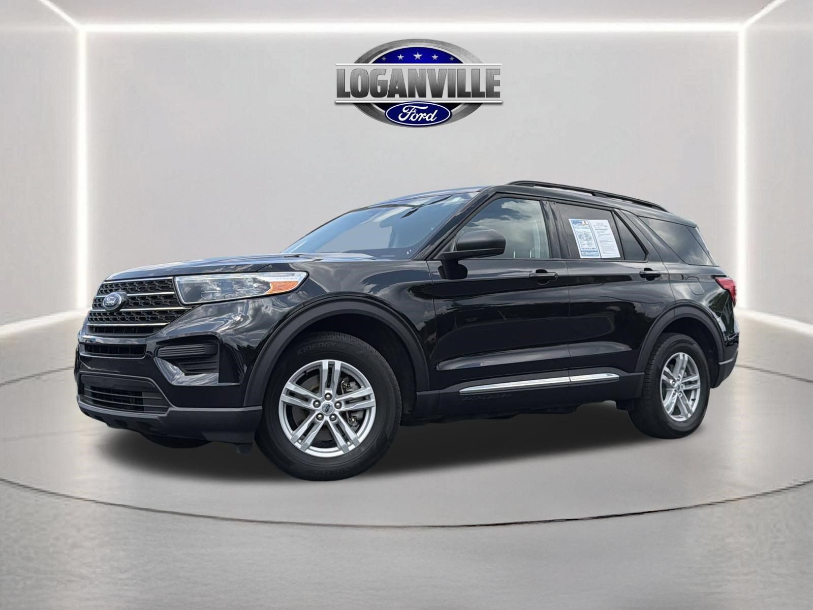 Certified 2023 Ford Explorer XLT AWD/4WD image 1