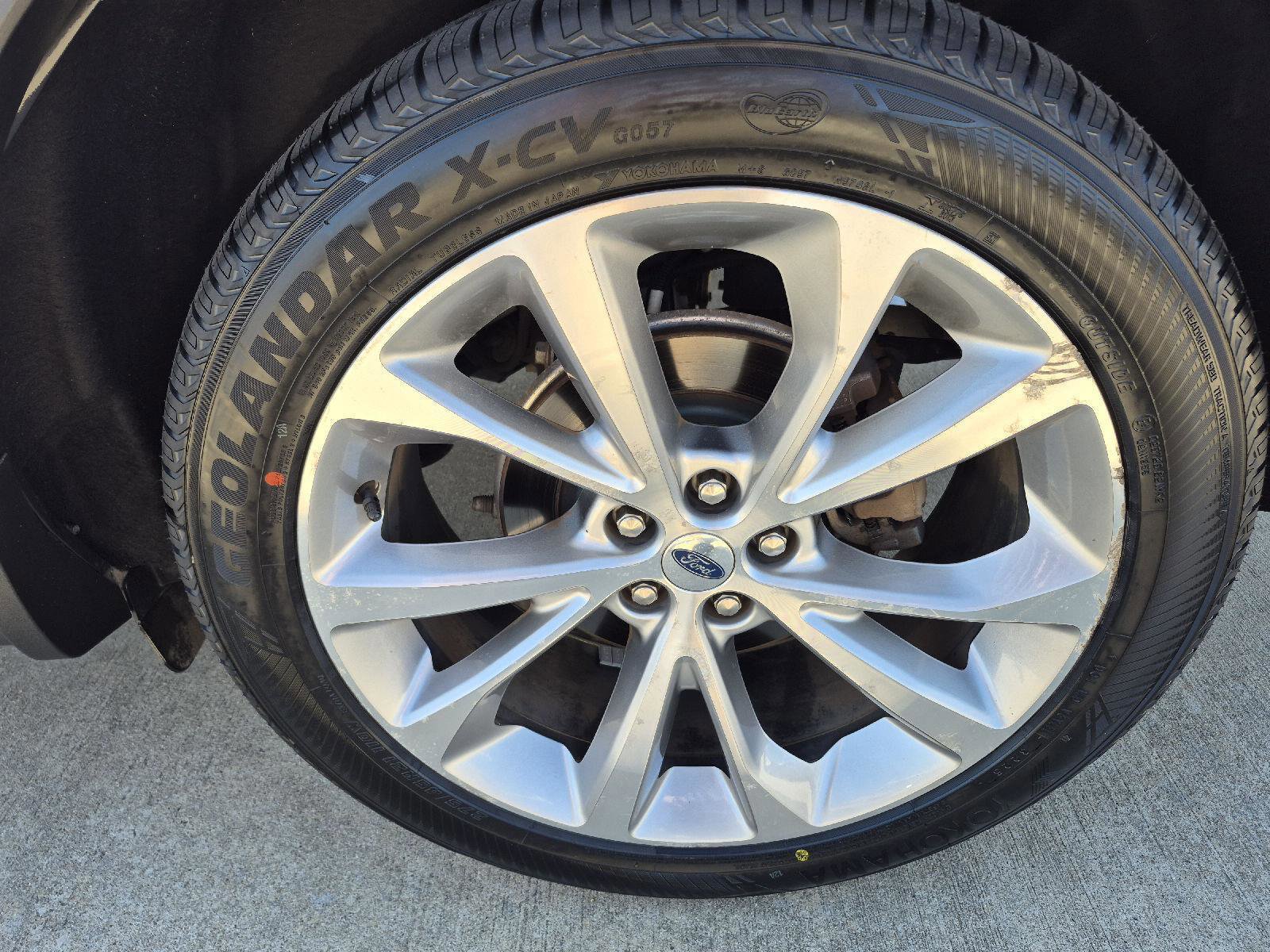 Certified 2021 Ford Explorer Platinum w/ Equipment Group 601A image 35