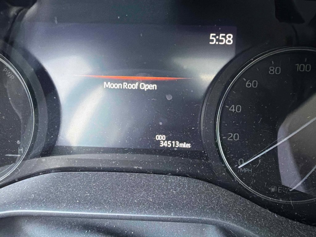 Used 2022 Toyota Sienna Platinum AWD/4WD image 2