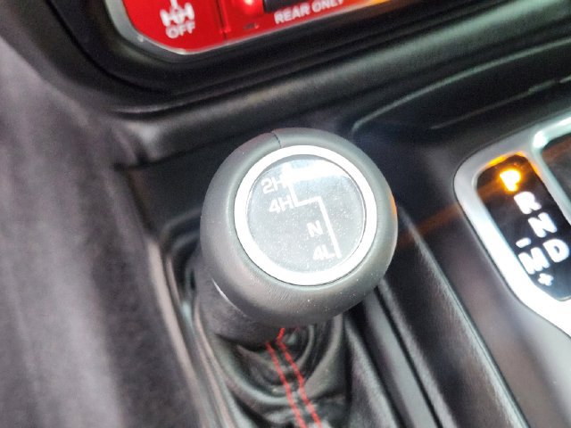Used 2020 Jeep Wrangler Unlimited Rubicon AWD/4WD image 25
