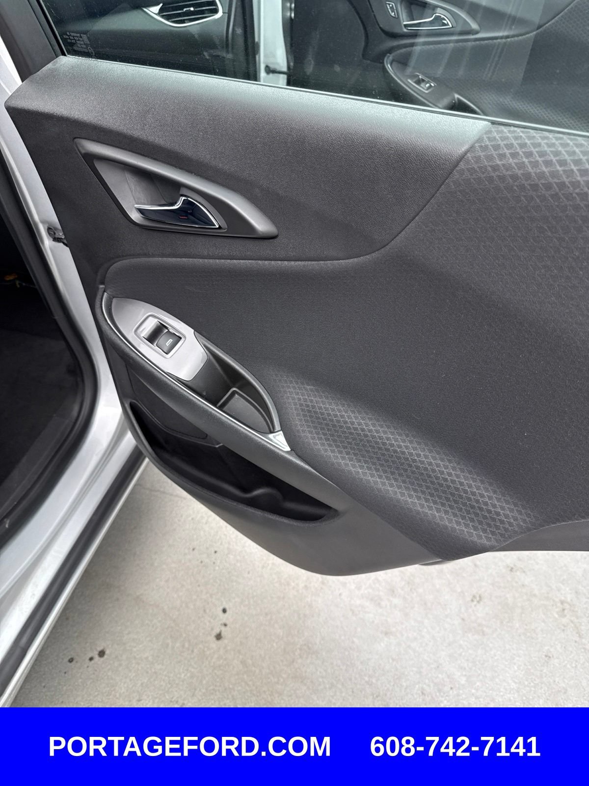 Used 2018 Chevrolet Malibu LT FWD image 30