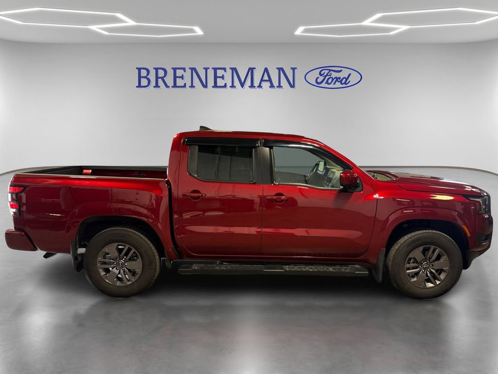 Used 2025 Nissan Frontier SV AWD/4WD image 4