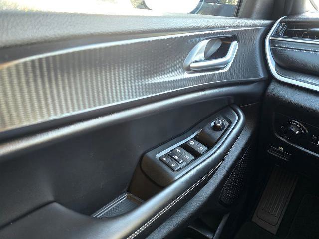 Used 2024 Jeep Grand Cherokee L Altitude AWD/4WD image 34