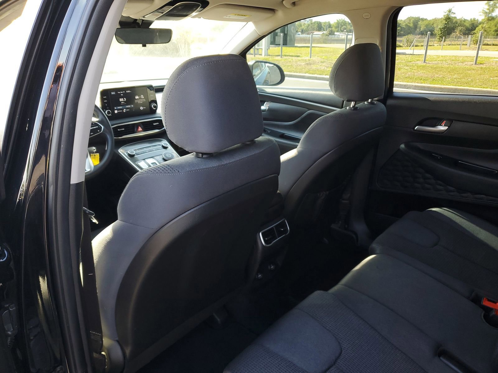 Used 2023 Hyundai Santa Fe SE FWD image 9