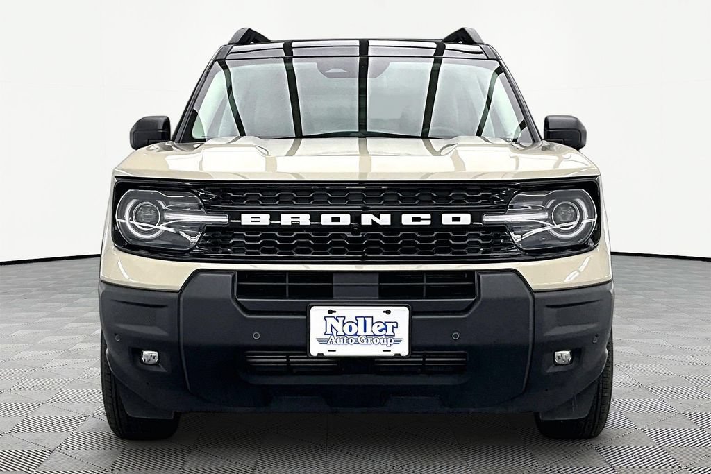 Certified 2025 Ford Bronco Sport Outer Banks w/ Outer Banks Tech Package+ AWD/4WD image 3