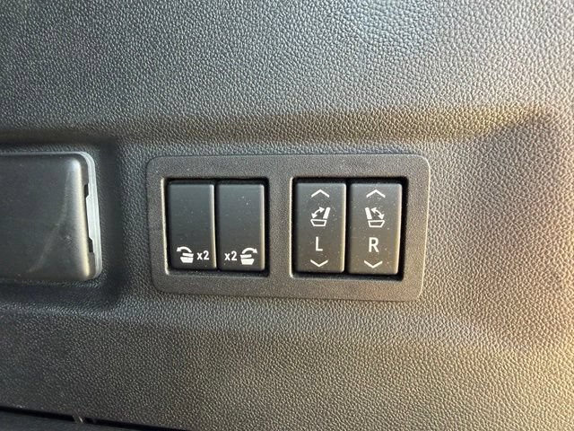 Used 2023 Chevrolet Suburban RST w/ Sport Performance Package AWD/4WD image 8