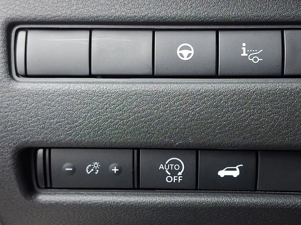 Used 2024 Nissan Rogue Platinum w/ Platinum Premium Package image 29