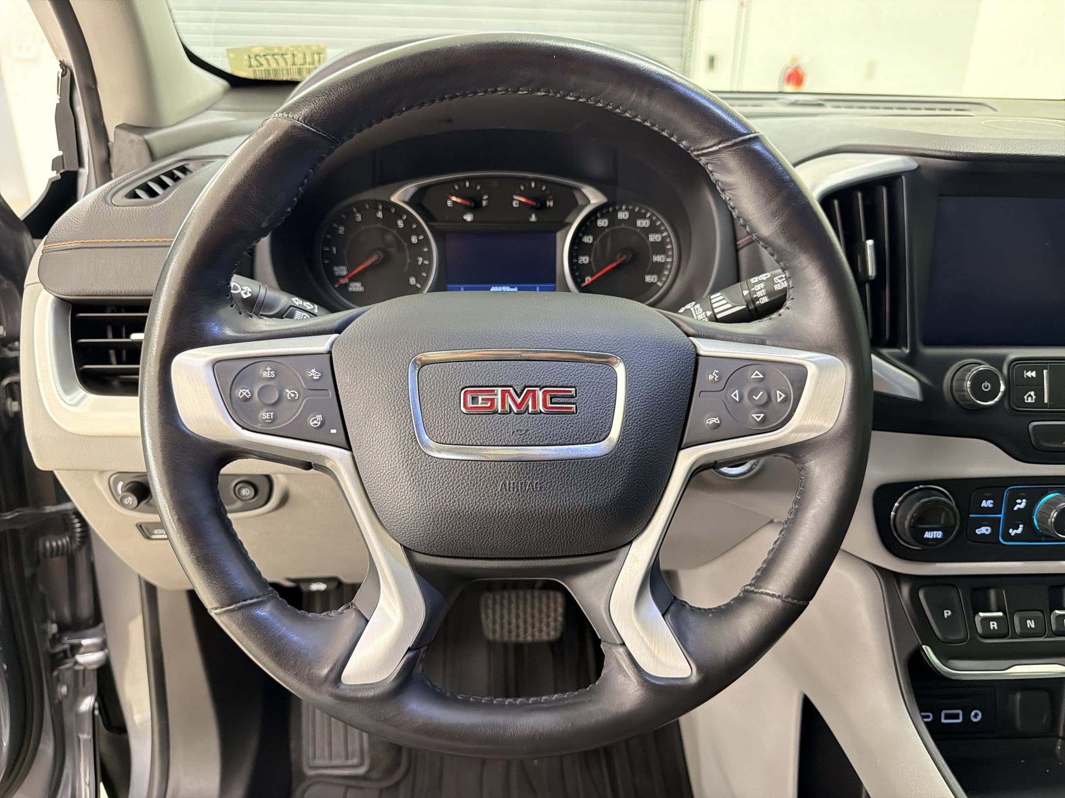 Used 2020 GMC Terrain SLT w/ Preferred Package FWD image 18