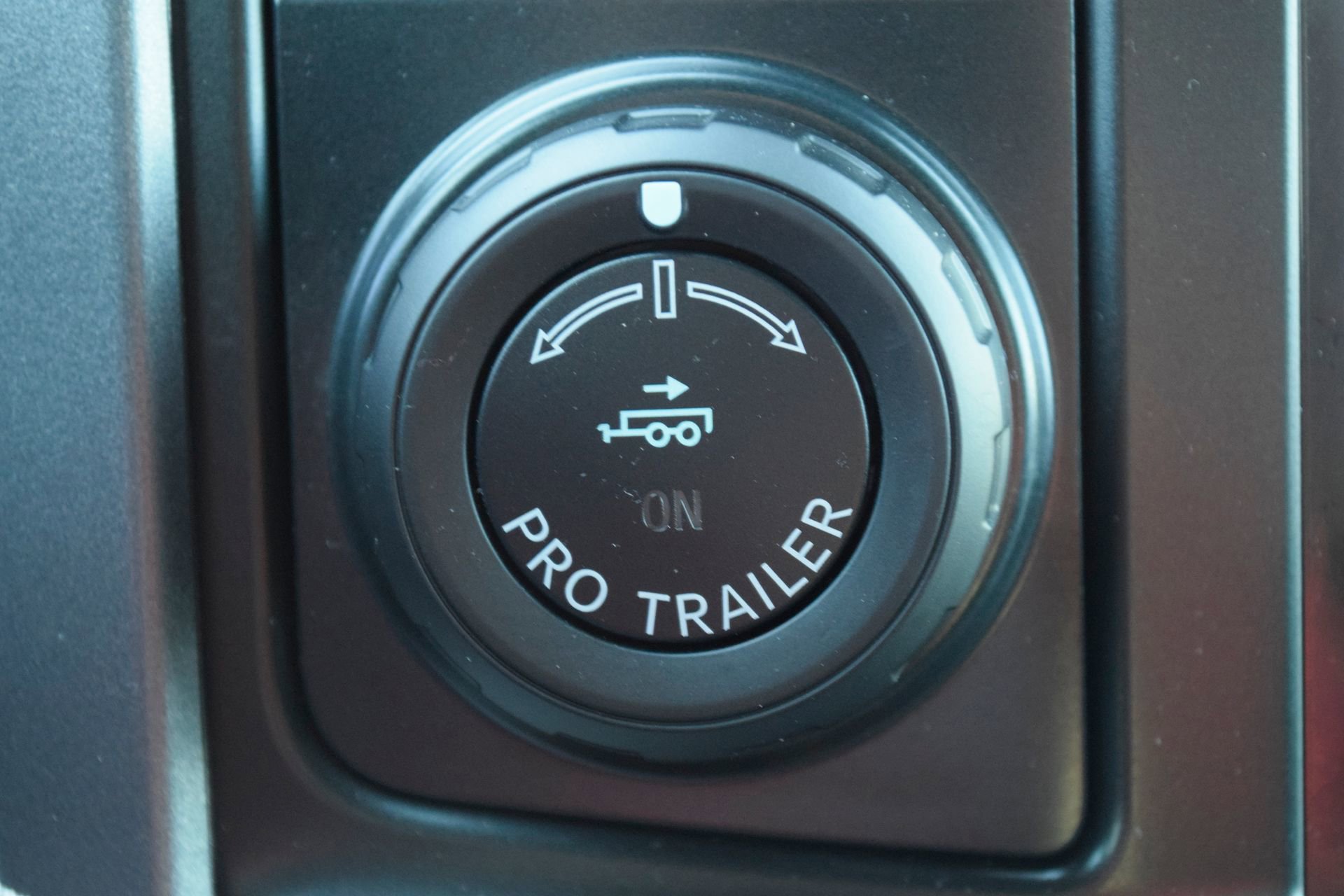 Certified 2025 Ford F150 Lariat w/ FX4 Off-Road Package image 16