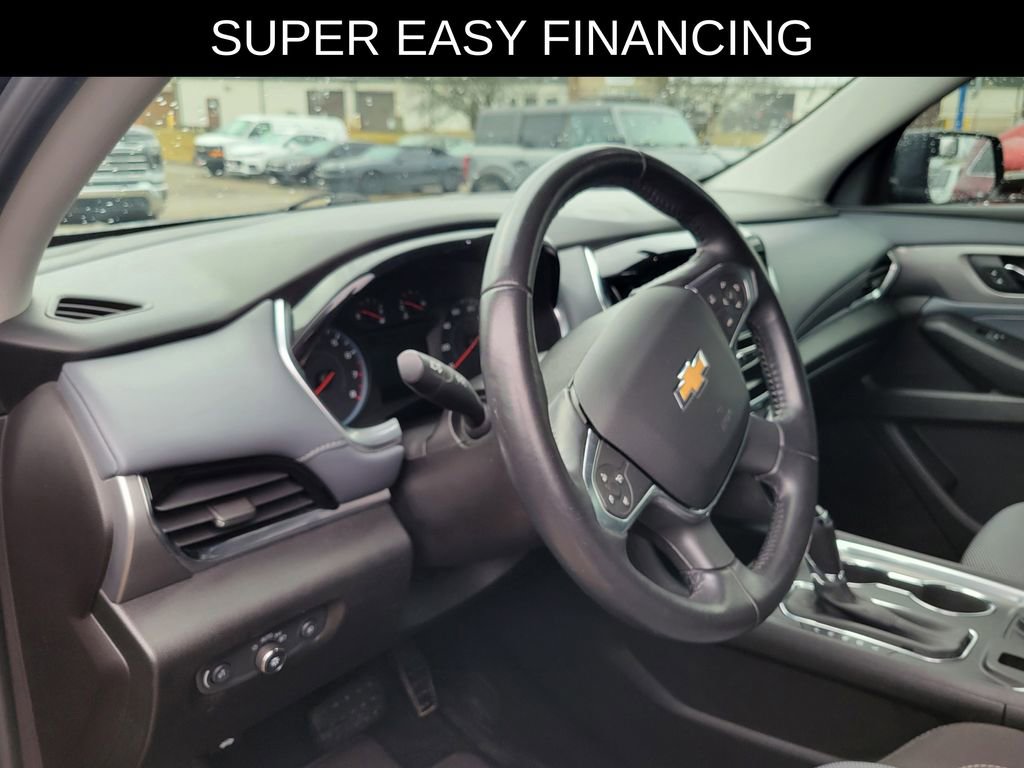 Used 2018 Chevrolet Traverse LT image 16