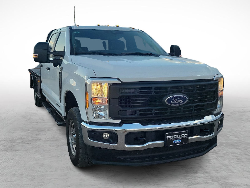 Certified 2025 Ford F250 XL w/ 360-Degree Camera Package AWD/4WD image 2