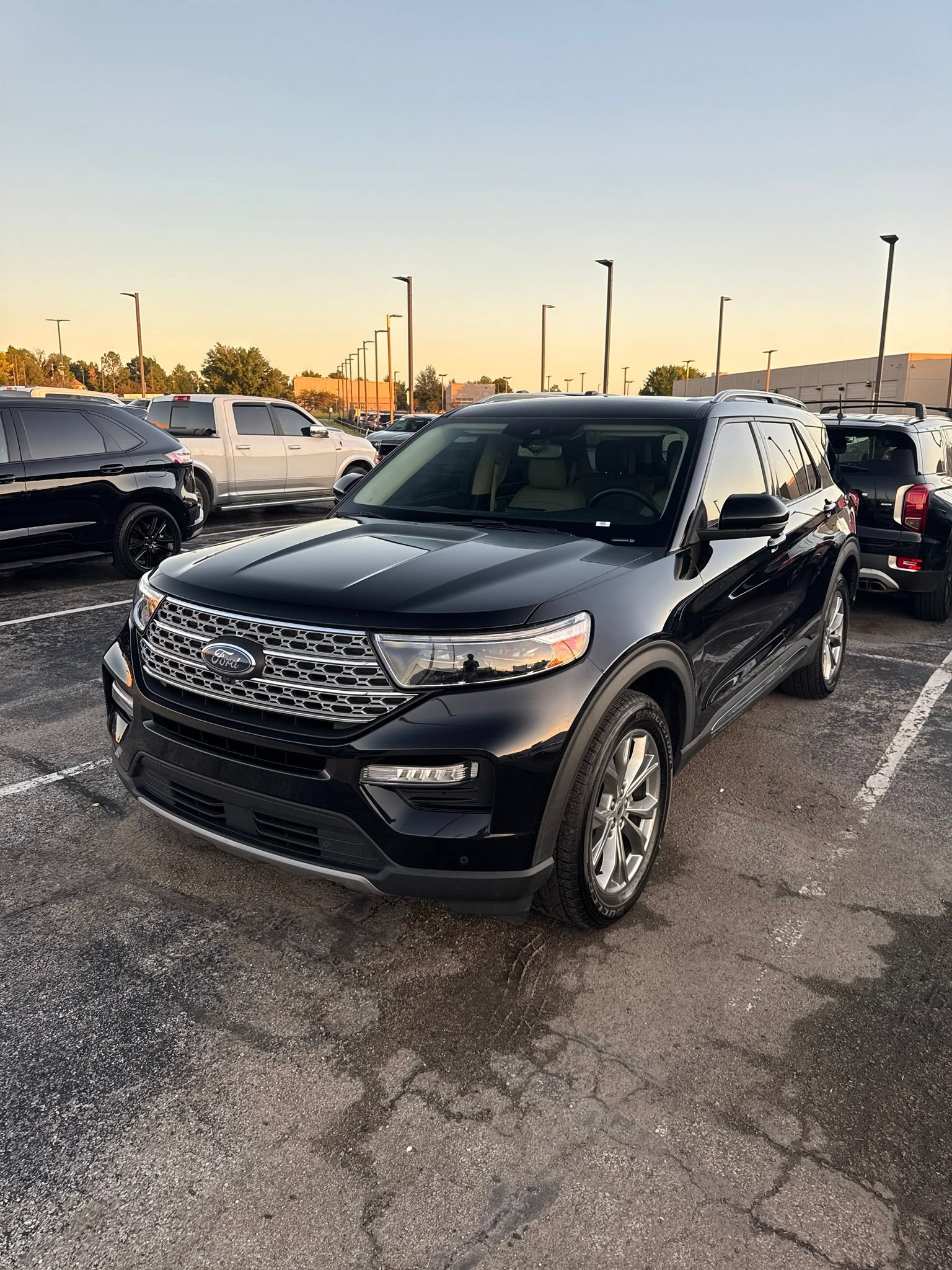 Certified 2022 Ford Explorer Limited w/ Equipment Group 301A