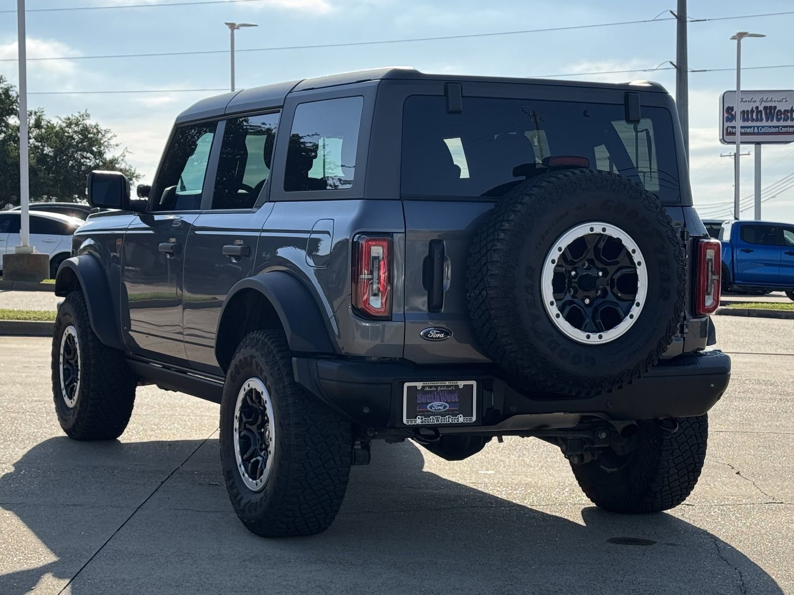Certified 2023 Ford Bronco Badlands w/ Sasquatch Package AWD/4WD image 6