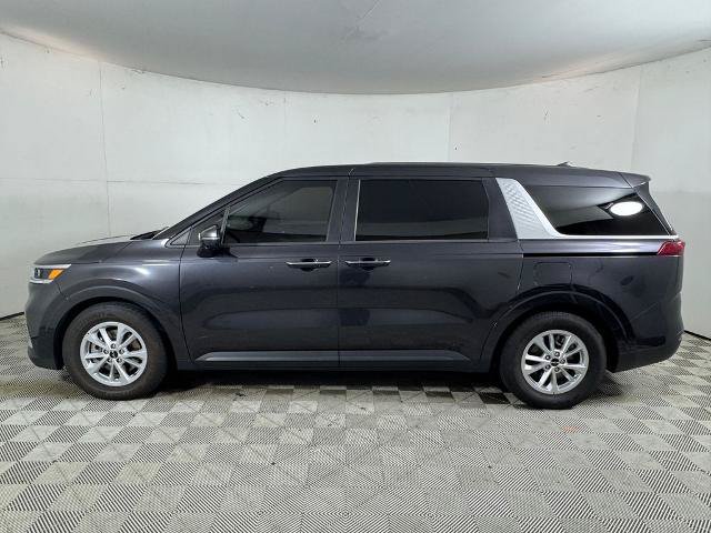 Used 2022 Kia Carnival LX FWD image 7