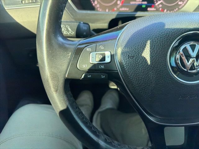 Used 2018 Volkswagen Tiguan SEL Premium image 26