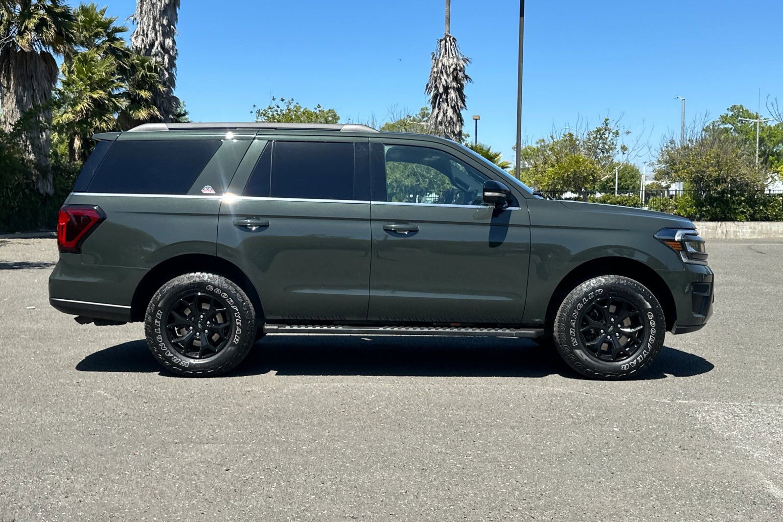 Certified 2022 Ford Expedition Timberline AWD/4WD image 2