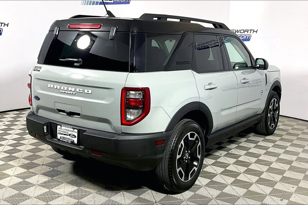 Certified 2024 Ford Bronco Sport Outer Banks w/ Tech Package AWD/4WD image 9