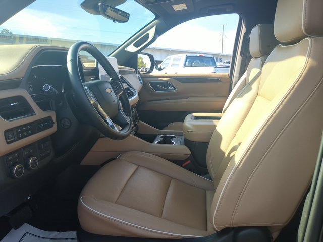 Used 2023 Chevrolet Suburban Premier w/ Premium Package AWD/4WD image 16