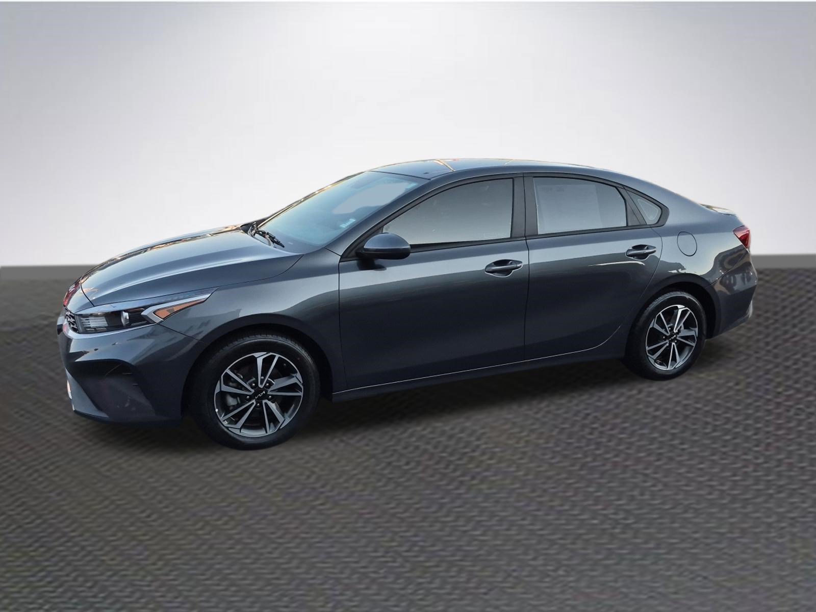 Used 2024 Kia Forte LXS FWD image 2